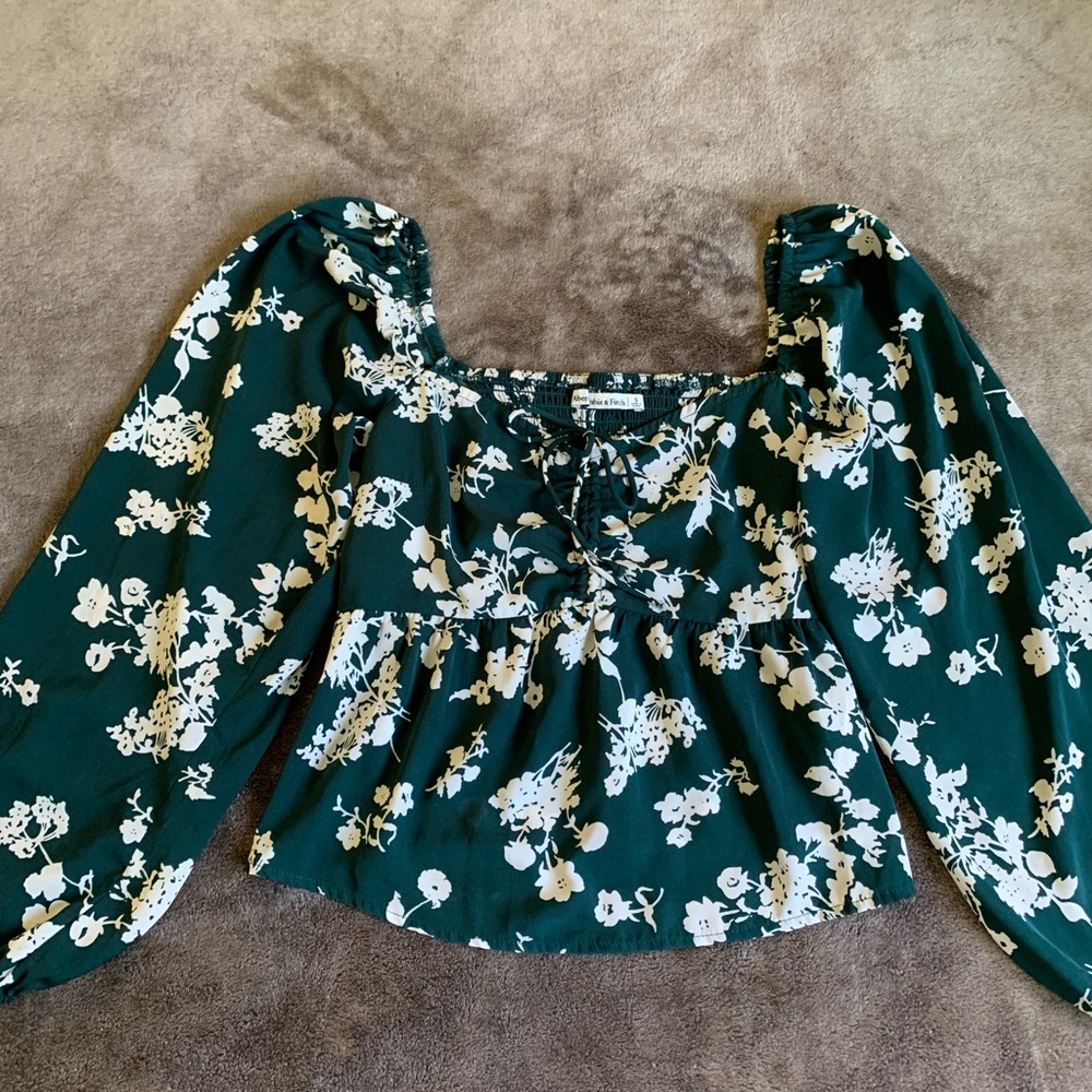 Abercrombie & Fitch Dark Green Floral Blouse